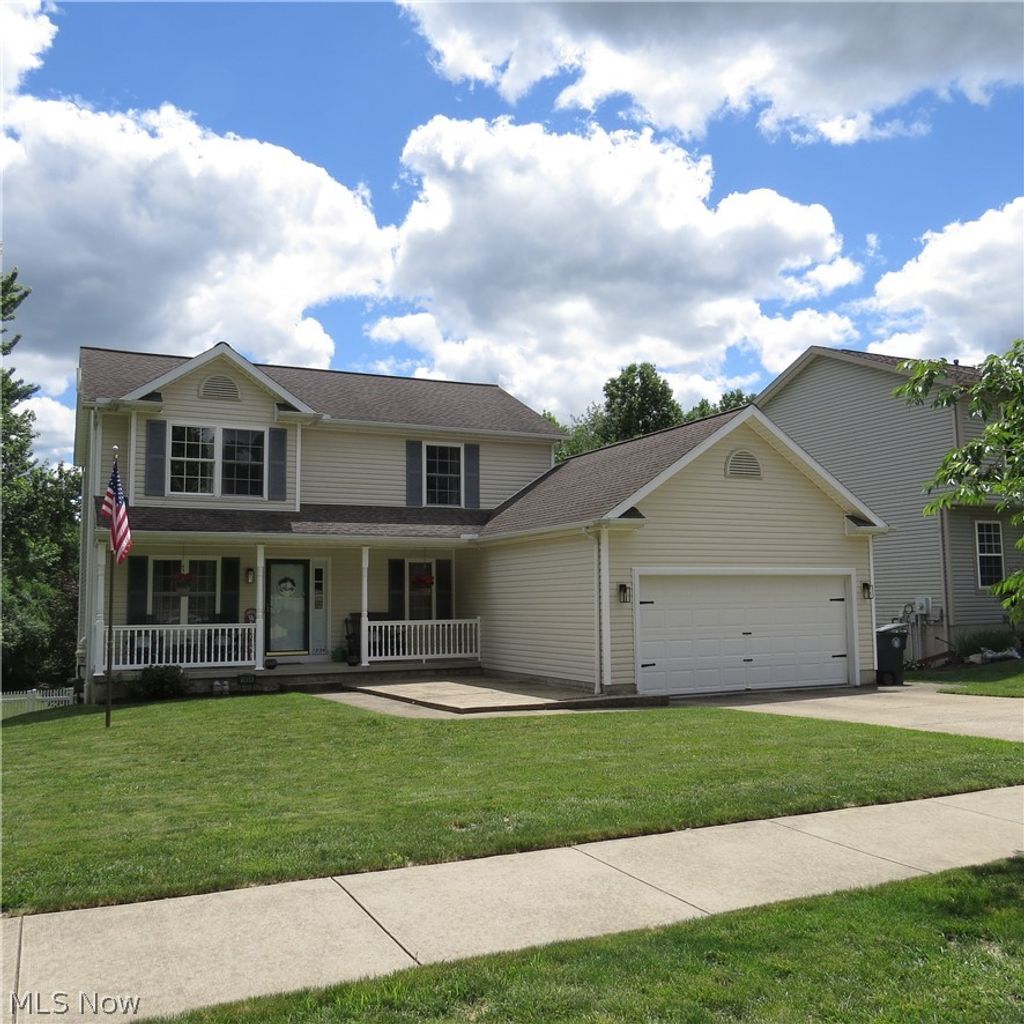 Photo of 1934 Cherrywood Lane, Akron, OH 44312 (MLS # 5218755)