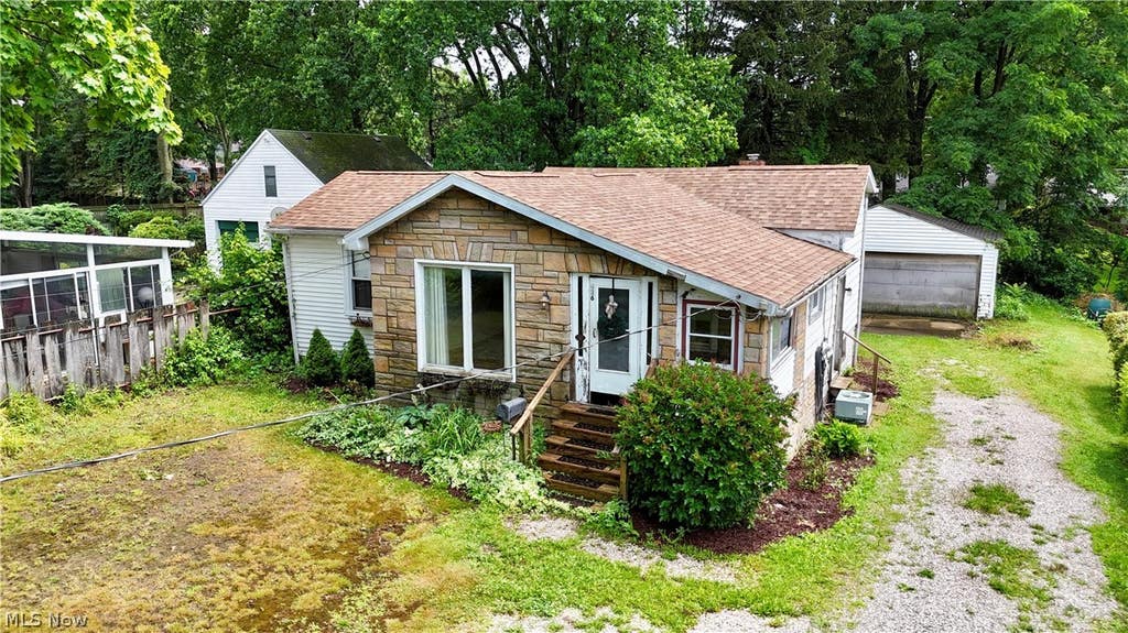 Photo of 436 Loomis Avenue, Cuyahoga Falls, OH 44221 (MLS # 5223935)