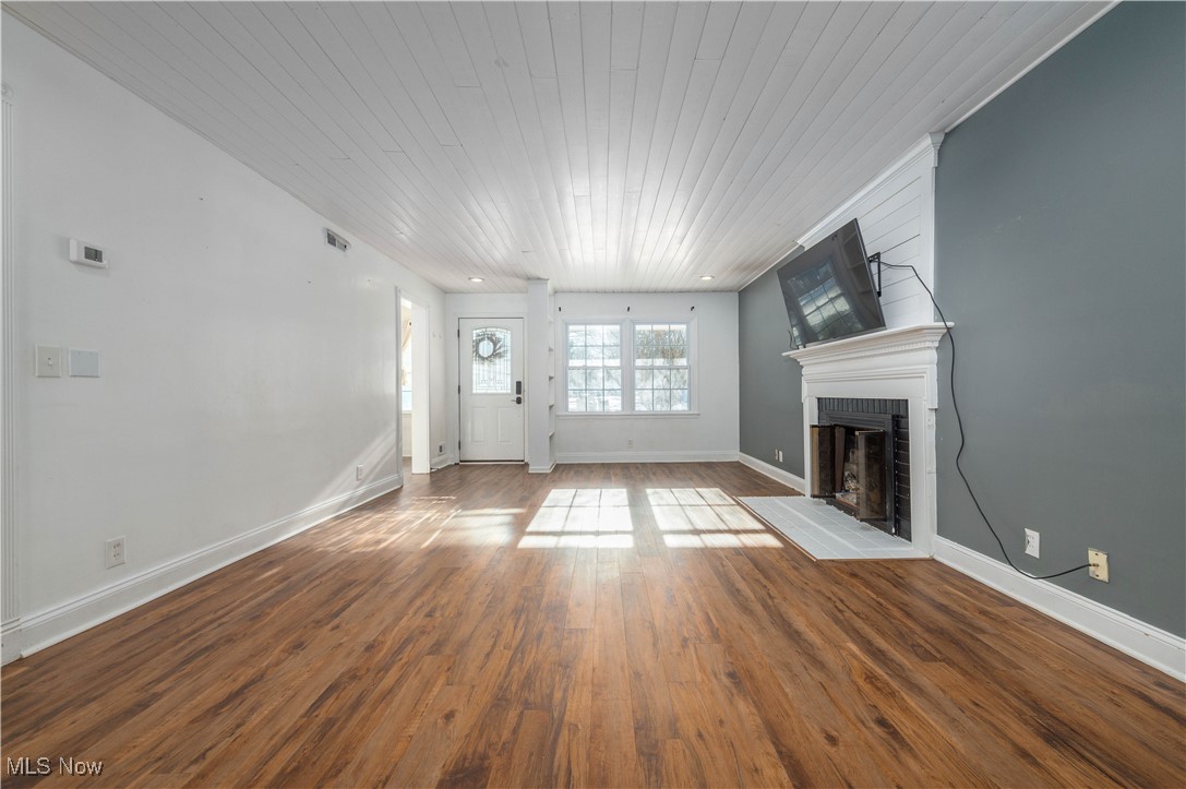 628 Lindbergh Boulevard