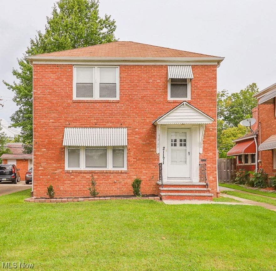 Charming brick colonial. Newer furnace and hot water tank. Just move on in this one.
