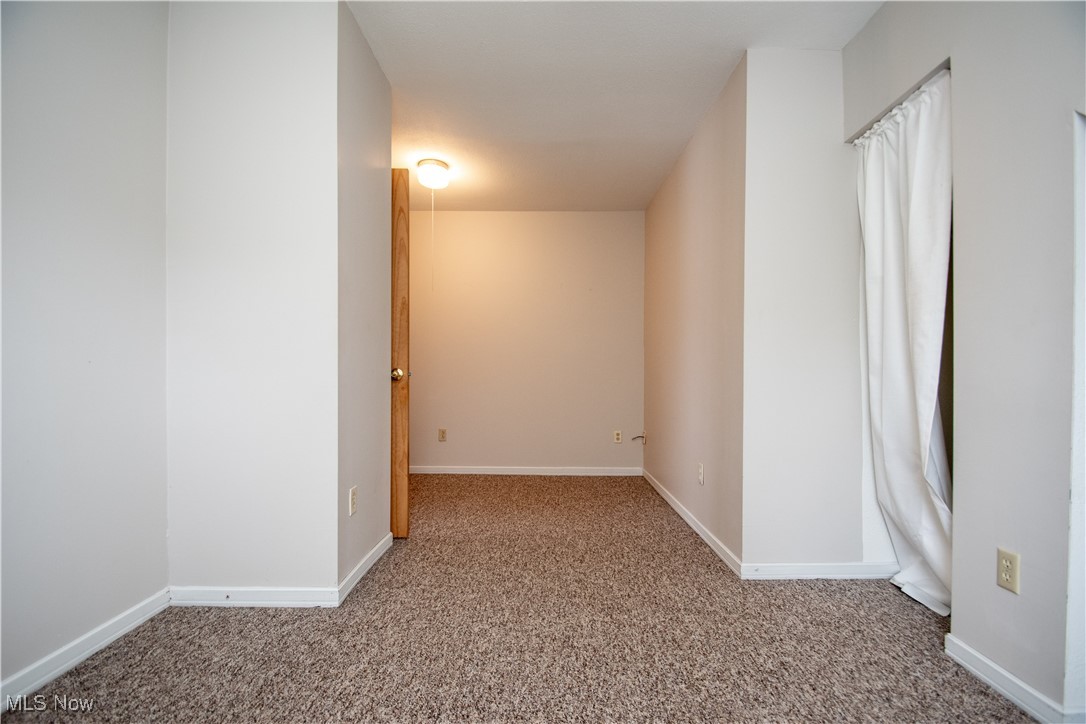 809 Althea Avenue, Warren, Ohio image 26