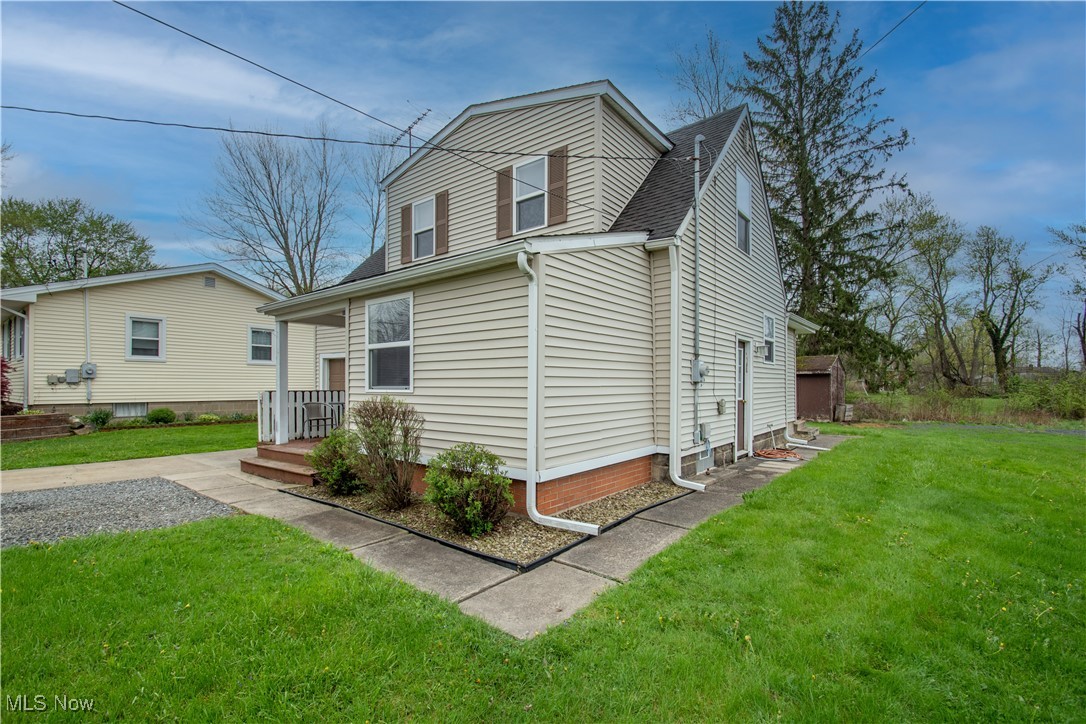 809 Althea Avenue, Warren, Ohio image 36