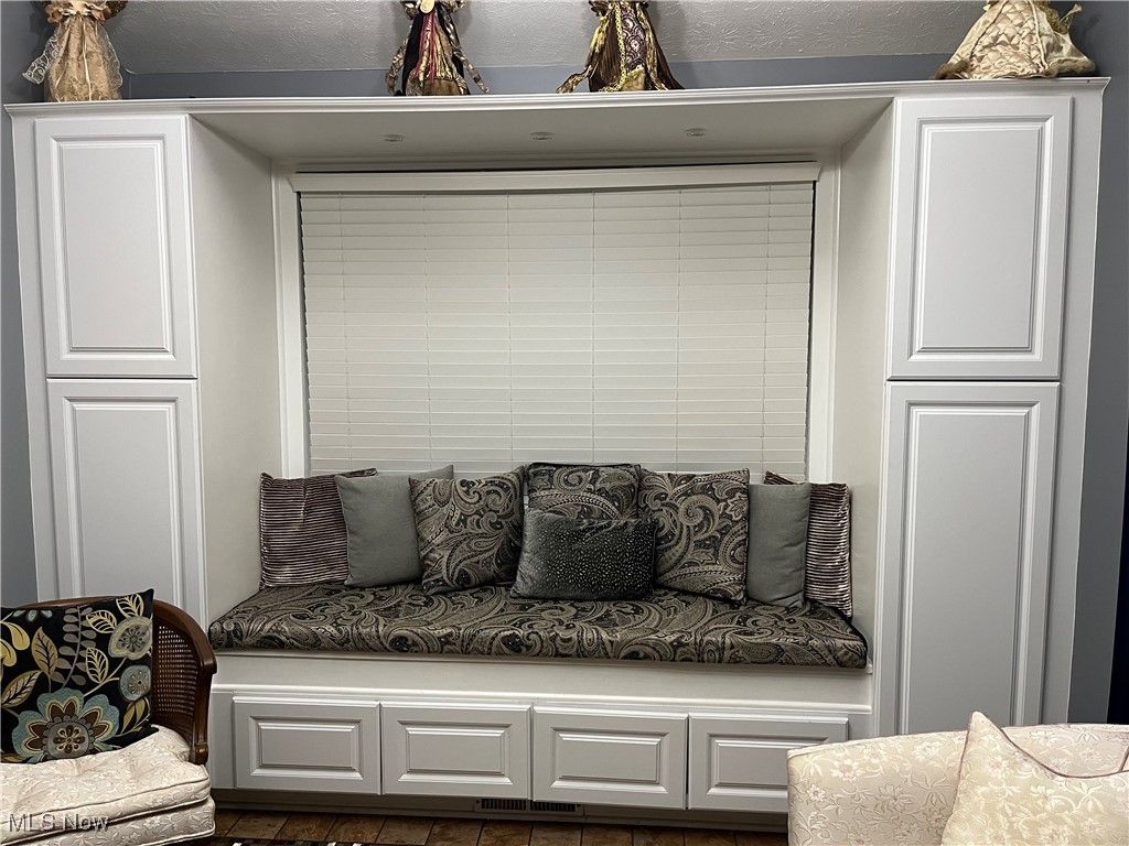 Photo of 4171 Linden Circle, North Olmsted, OH 44070 (MLS # 5169240)