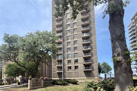 Condo For Sale - 12500 Edgewater Drive #1201<br/> Lakewood, OH 44107