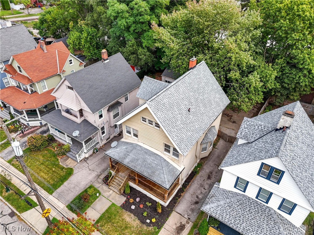 Henry Beach - Residential