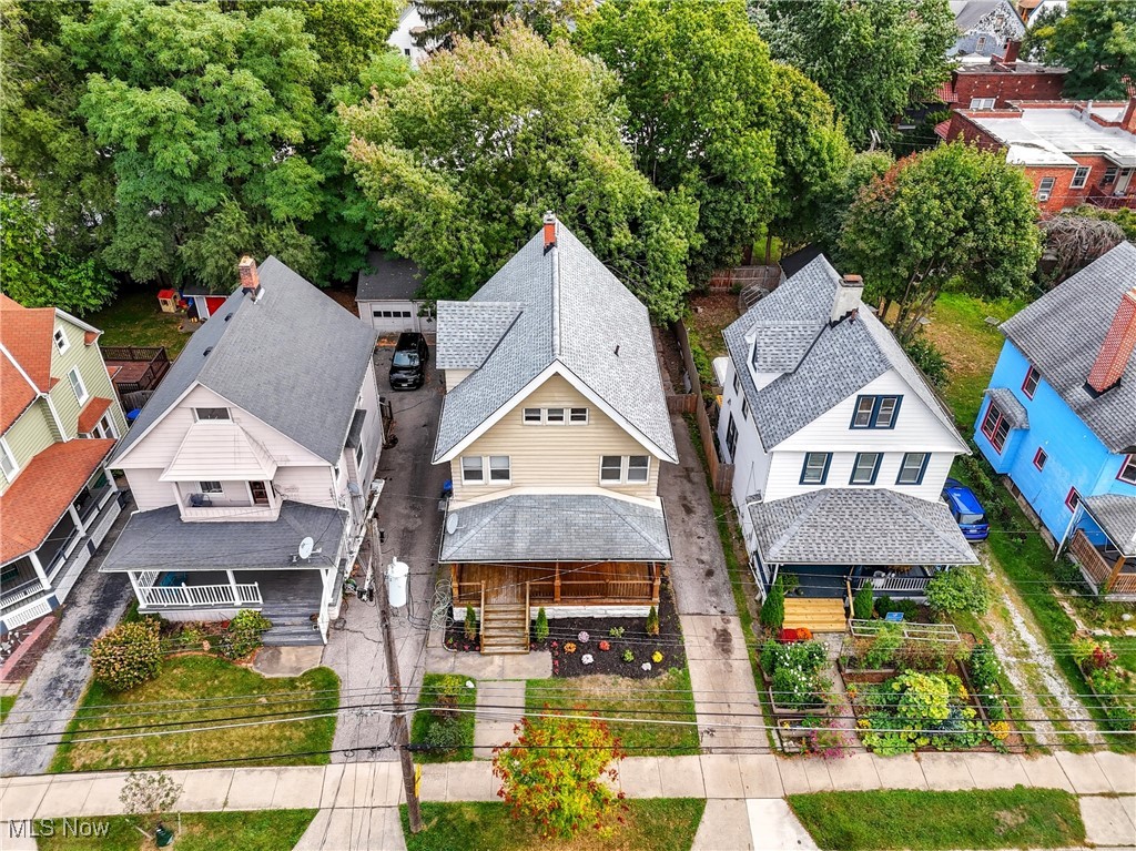 Henry Beach - Residential