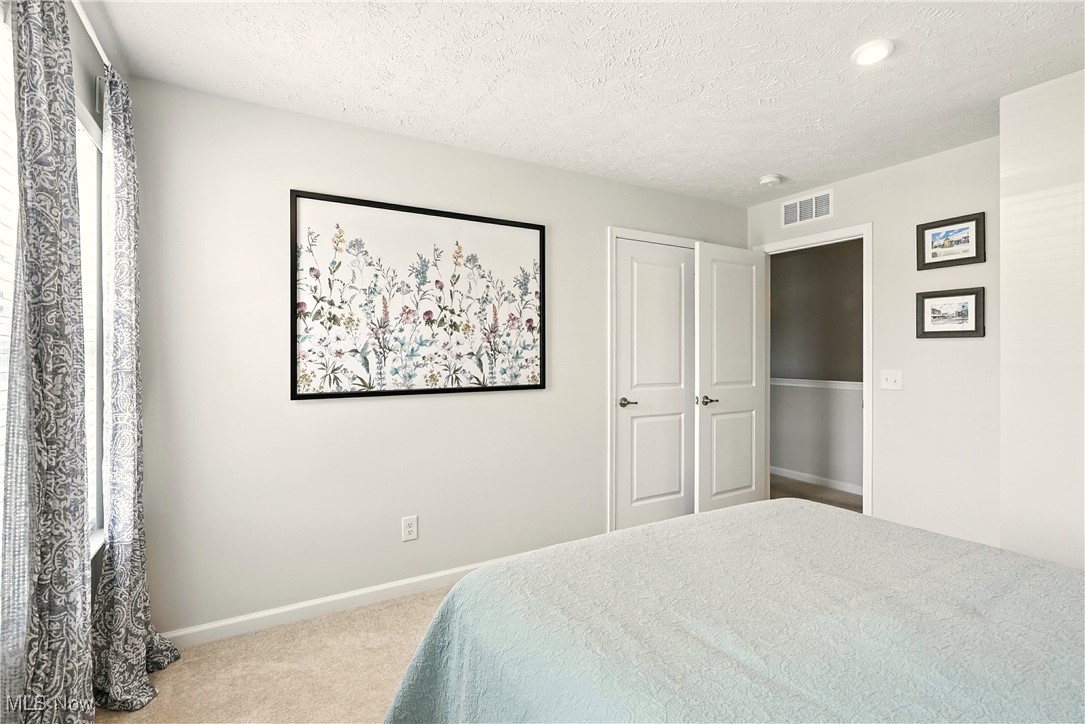 Towns/Cedar Crest - Residential