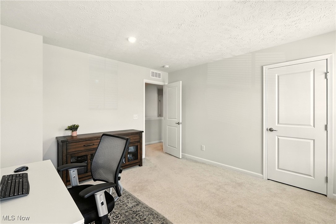 Towns/Cedar Crest - Residential