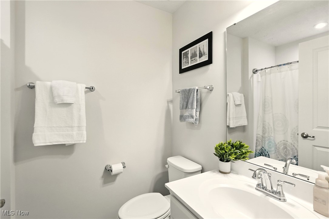 Towns/Cedar Crest - Residential