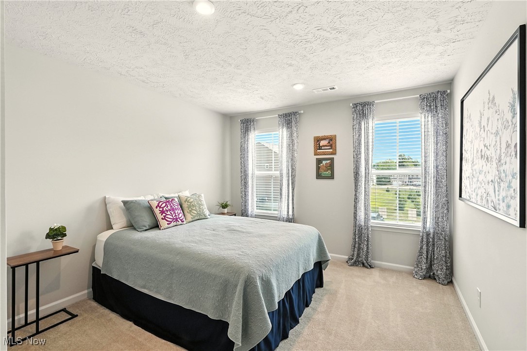 Towns/Cedar Crest - Residential
