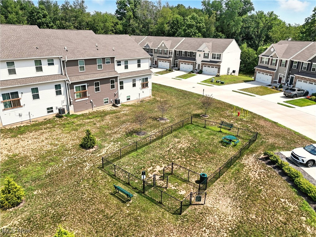 Towns/Cedar Crest - Residential