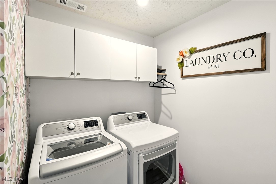 Towns/Cedar Crest - Residential