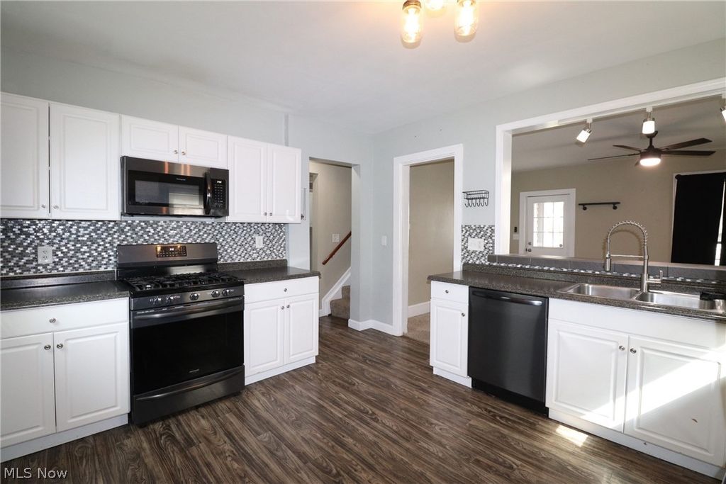 Photo of 172 N Main Street, Creston, OH 44217 (MLS # 5195904)