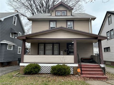 Homes For Sale - 848 Greyton Road<br/> Cleveland Heights, OH 44112