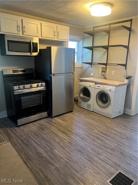 Land Deeded April 15 1885 - Residential