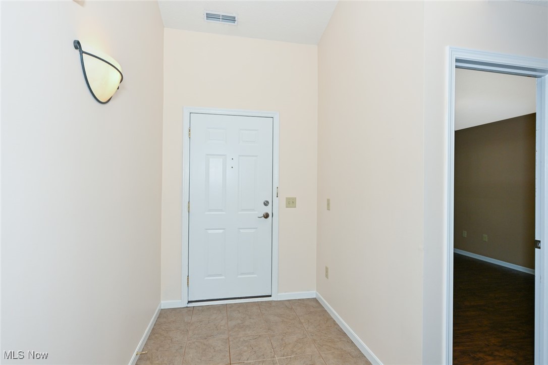 854 Bristol Drive, Akron, Ohio image 16