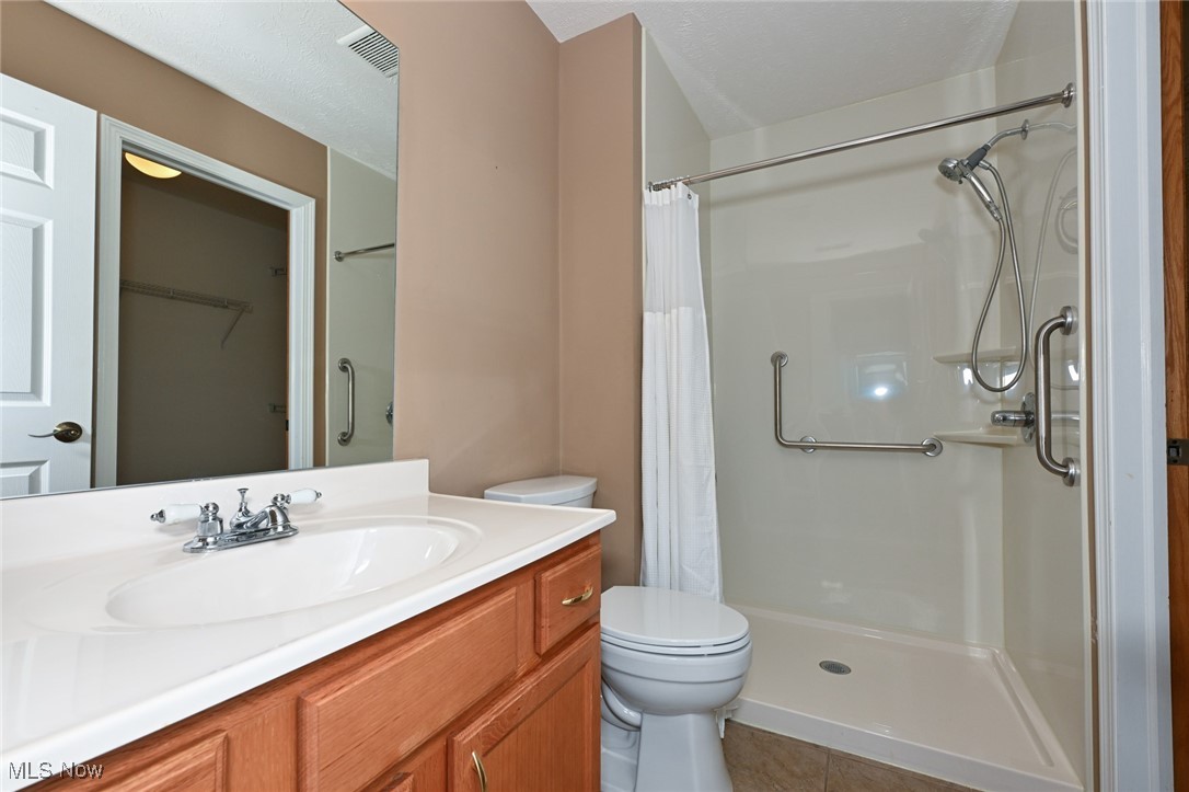854 Bristol Drive, Akron, Ohio image 24