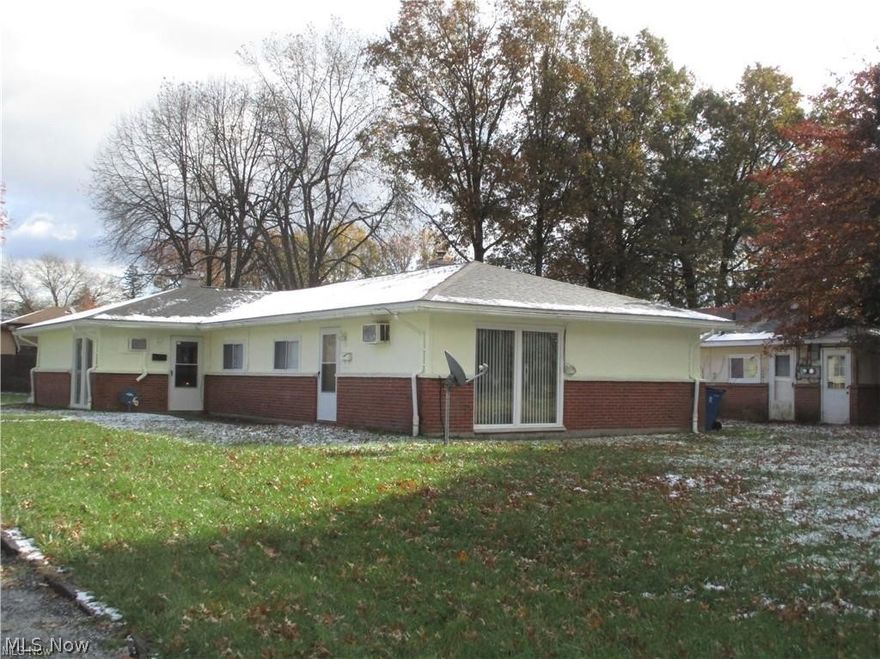 Available for rent is both sides of this darling ranch-style duplex. This unit features so many updates including newer paint, flooring, windows, kitchen and cabinetry and many more updates. Also includes its own laundry hookups. Very convenient location just minutes from shopping plazas, Walmart, community centers, grocery stores and many more attractions. Located in Liberty this puts you in the Liberty school district. This property won't last long, especially at this price, so act fast to be considered for this rental. Tenants pay and control their own utilities. Additional pictures coming soon! Trumbull section 8 accepted. No pets allowed