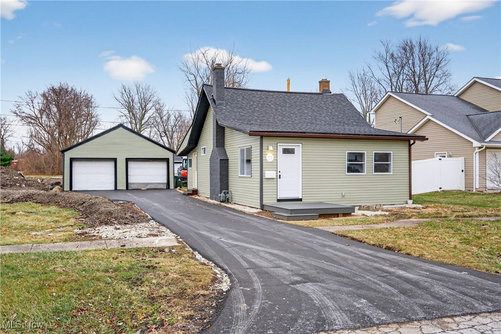 Photo of 605 W Shore Boulevard, Sheffield Lake, OH 44054 (MLS # 5176756)