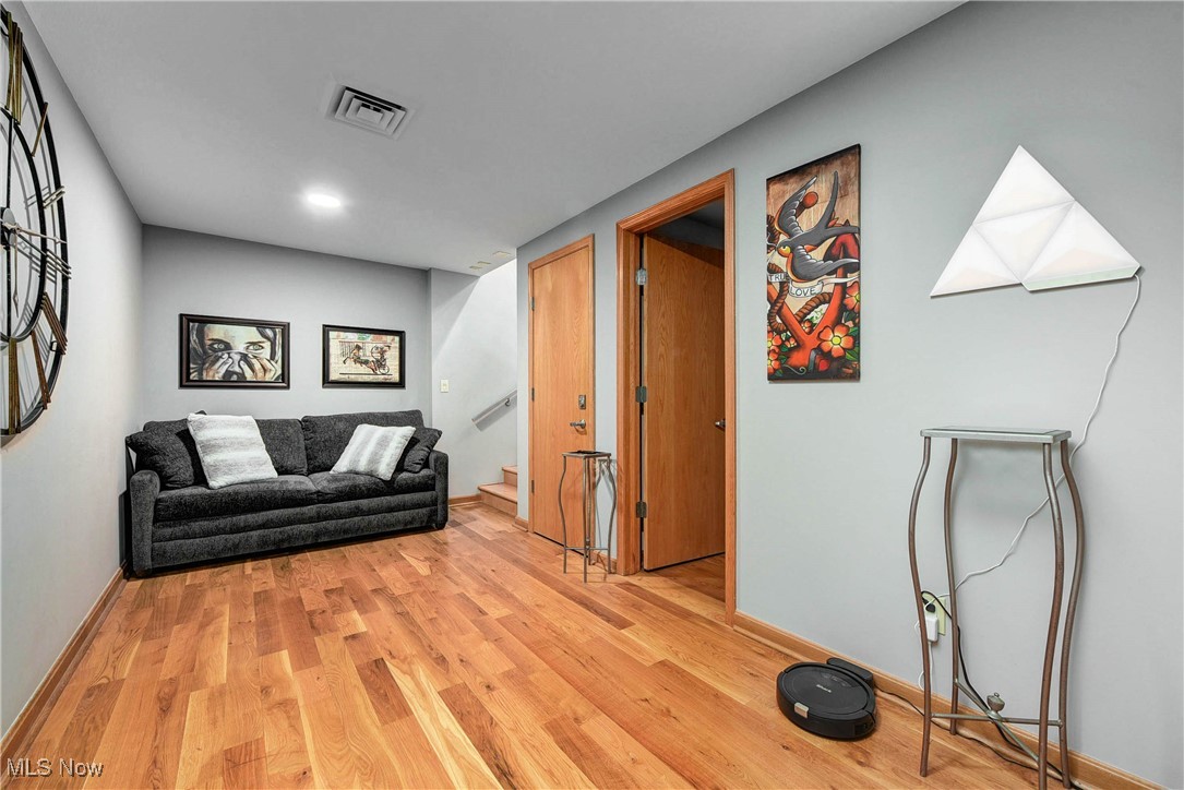 635 W Lakeside Avenue 602