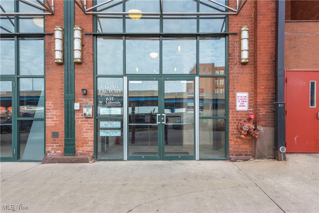 635 W Lakeside Avenue 602