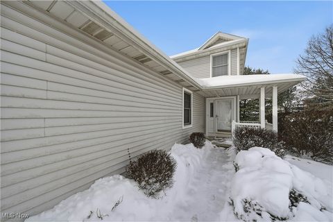 Condo For Sale - 758 Beverly Avenue<br/> Canal Fulton, OH 44614