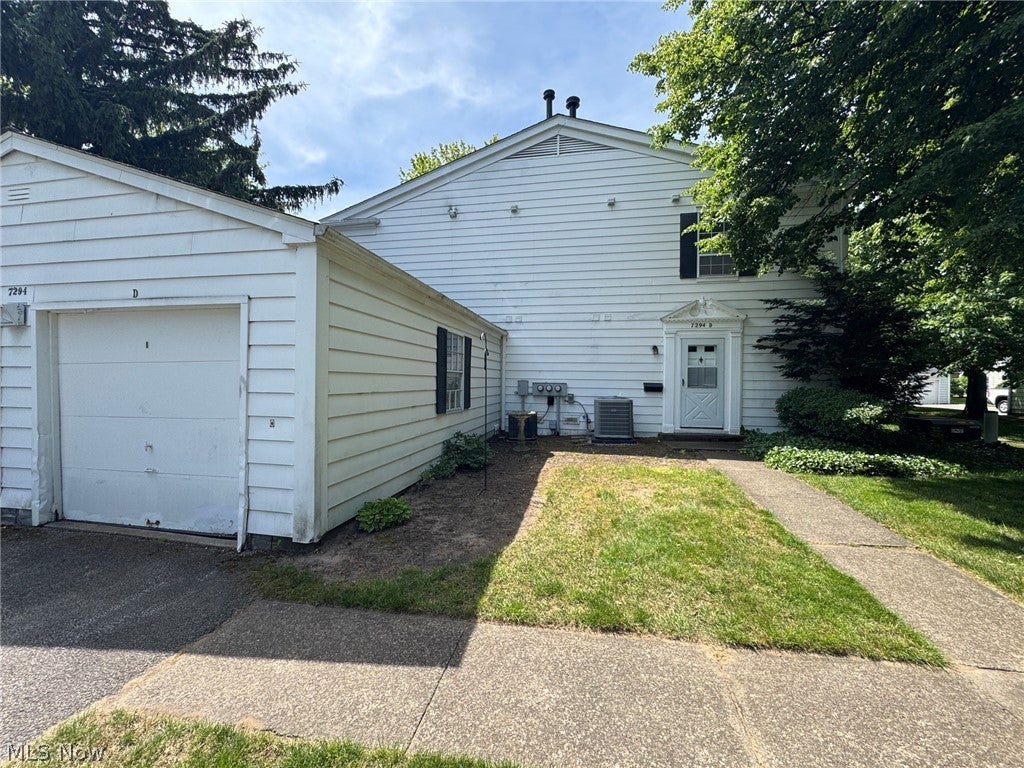 Photo of 7294 Foxmill Road #19D, Mentor, OH 44060 (MLS # 5216374)