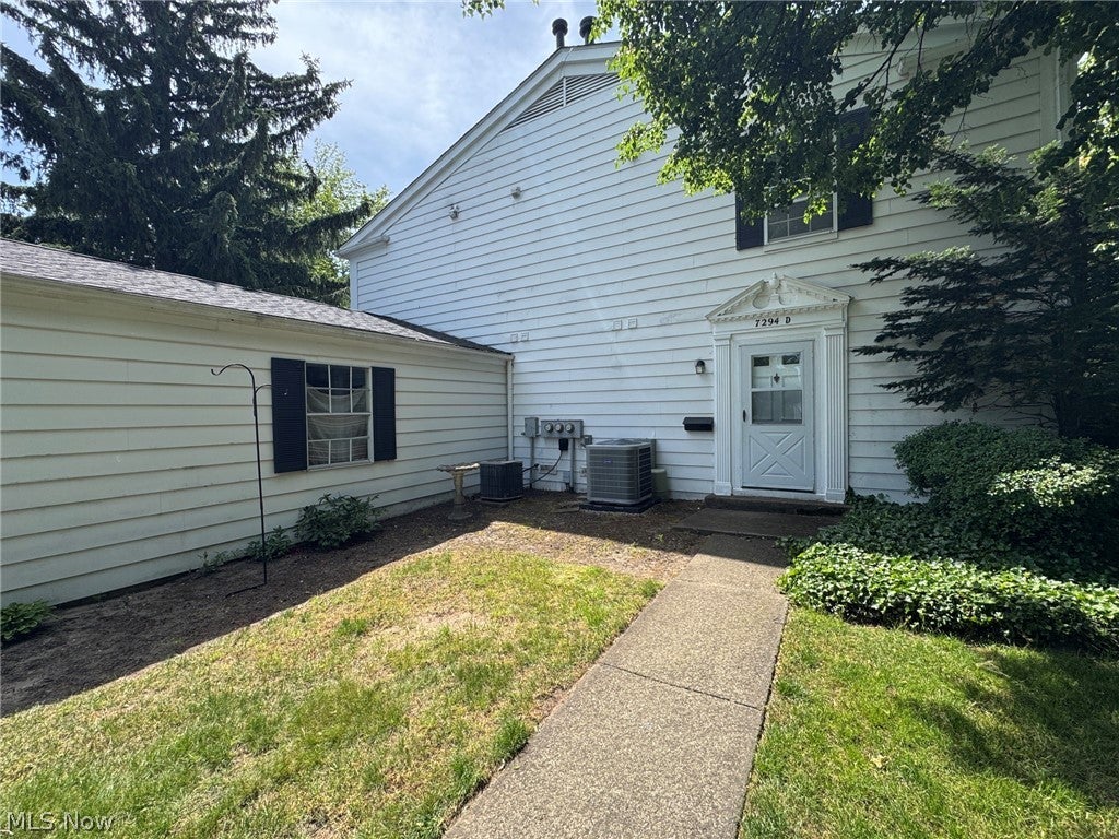 Photo of 7294 Foxmill Road #19D, Mentor, OH 44060 (MLS # 5216374)