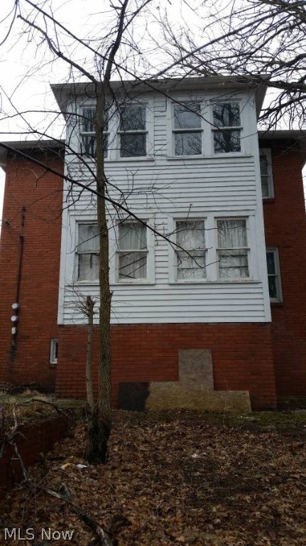 Colonial Heights 04 - Residential Income