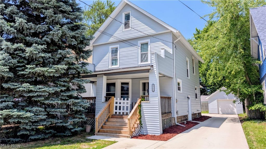 Photo of 1711 West 9th Street, Ashtabula, OH 44004 (MLS # 5223724)