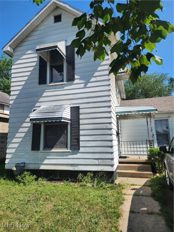 Great location. Great investment property. Tenants rights month to month. Call to get all details bargain for the investor. 3 bedrooms and one bath lots of upside on this house. Call to today for more info and get a showing.