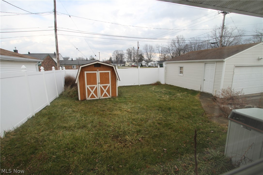 Mentor Beach Park 01 - Residential