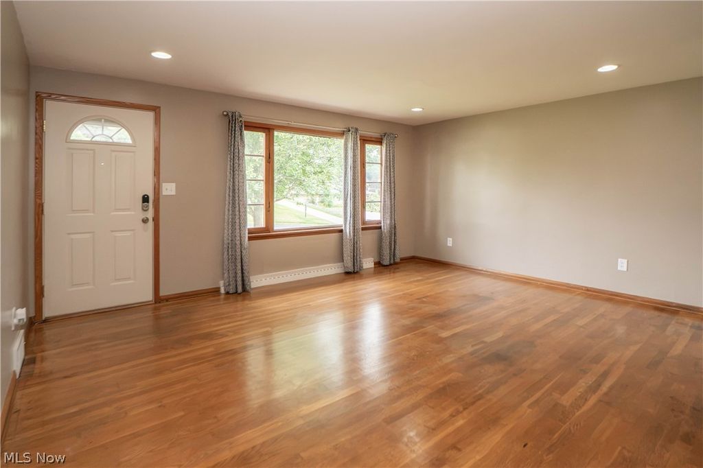 Photo of 158 Miles Avenue NW, Canton, OH 44708 (MLS # 5224893)