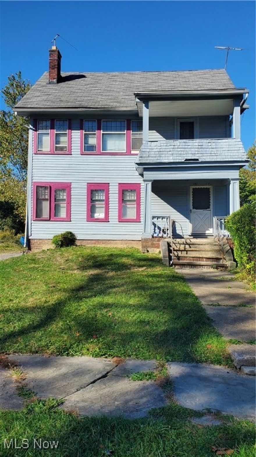 Amazing opportunity for a fully occupied, remodeled triplex on the Cleveland Heights border. Many updates, including newer breaker boxes, newer H2O tanks, Newer furnaces, freshly seal-coated driveway, plus more. All separate utilities, tenants pay their own electric and gas, owner pays water and sewer. 2nd floor tenant has been there 10 years and rent could be raised. Will be city point of sale violation-free. Over 11 cap rate at current rent, and room to grow.