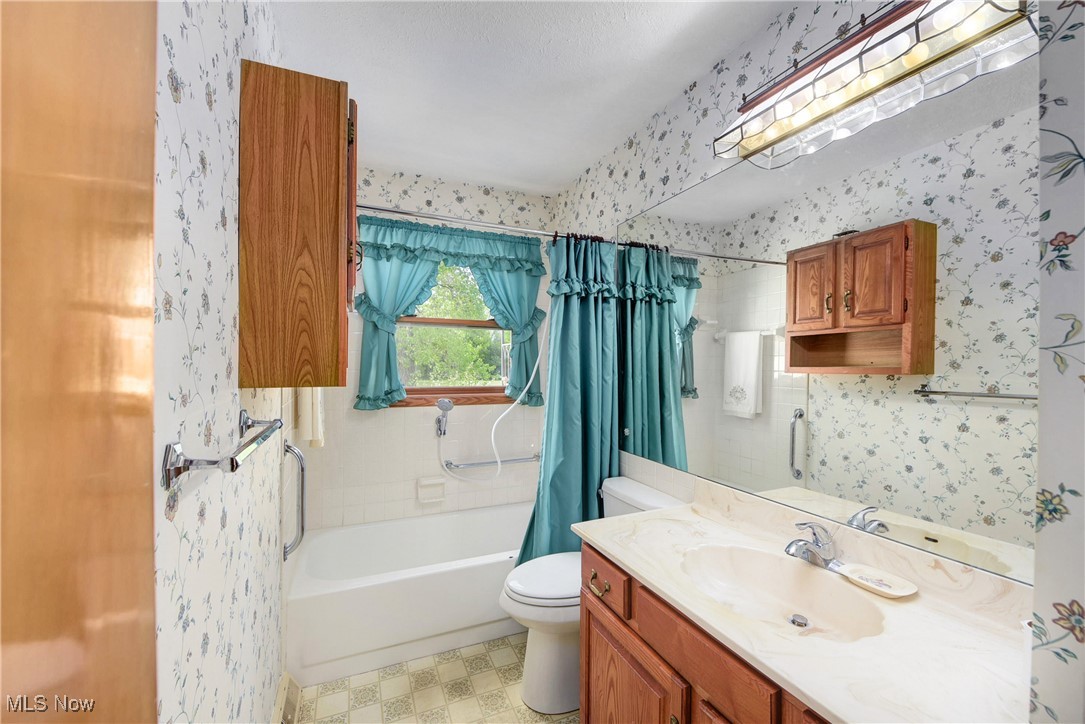10031 Akins Road, North Royalton, Ohio image 25