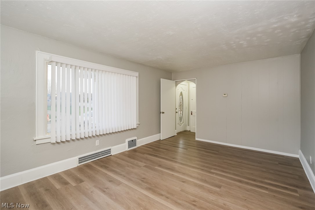 Monthts - Residential