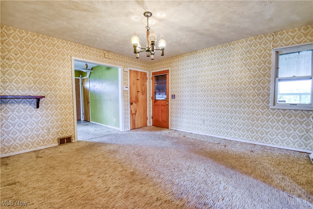 6223 Dunbar Drive, Mentor, Ohio image 8
