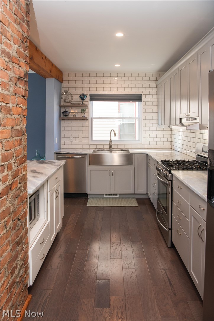 Mathew & Gilbert - Residential