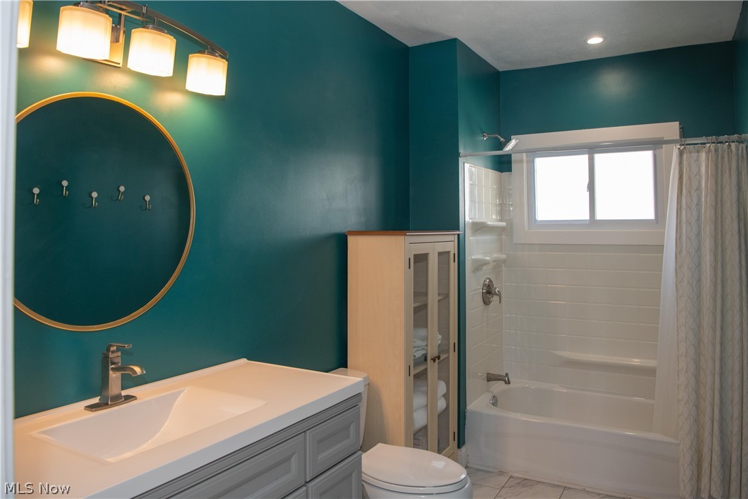 Mathew & Gilbert - Residential