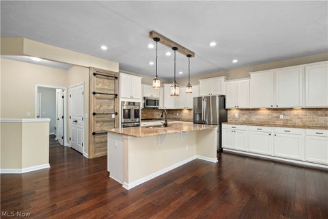 Tiny photo for 19126 Ledgestone Drive, Strongsville, OH 44149 (MLS # 5239518)