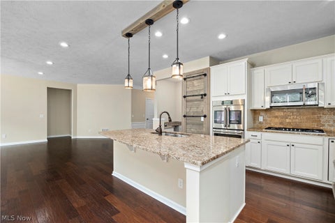 Tiny photo for 19126 Ledgestone Drive, Strongsville, OH 44149 (MLS # 5239518)
