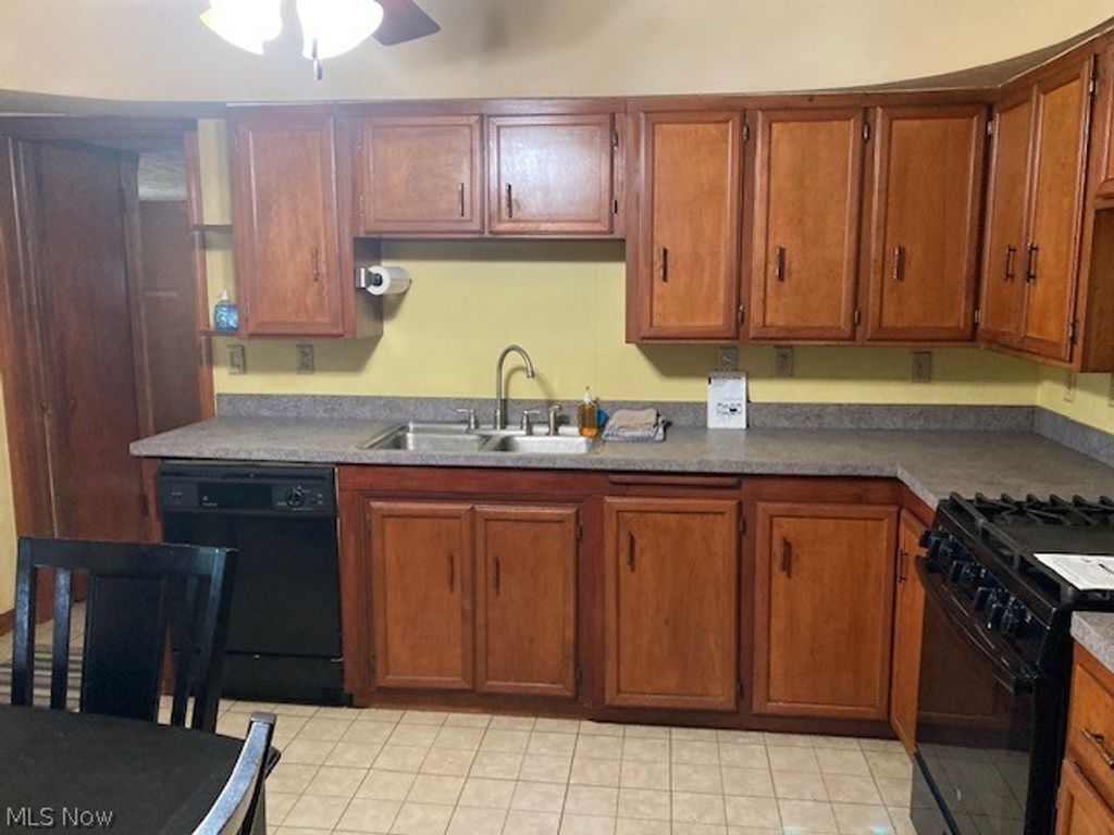 Photo of 9207 Prospect Road, Strongsville, OH 44149 (MLS # 5205705)