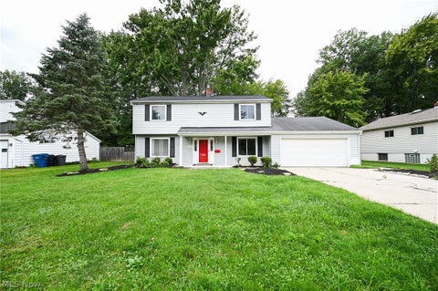 6752 Crestwood Lane, Olmsted Twp, OH 44138 - #: 5244293
