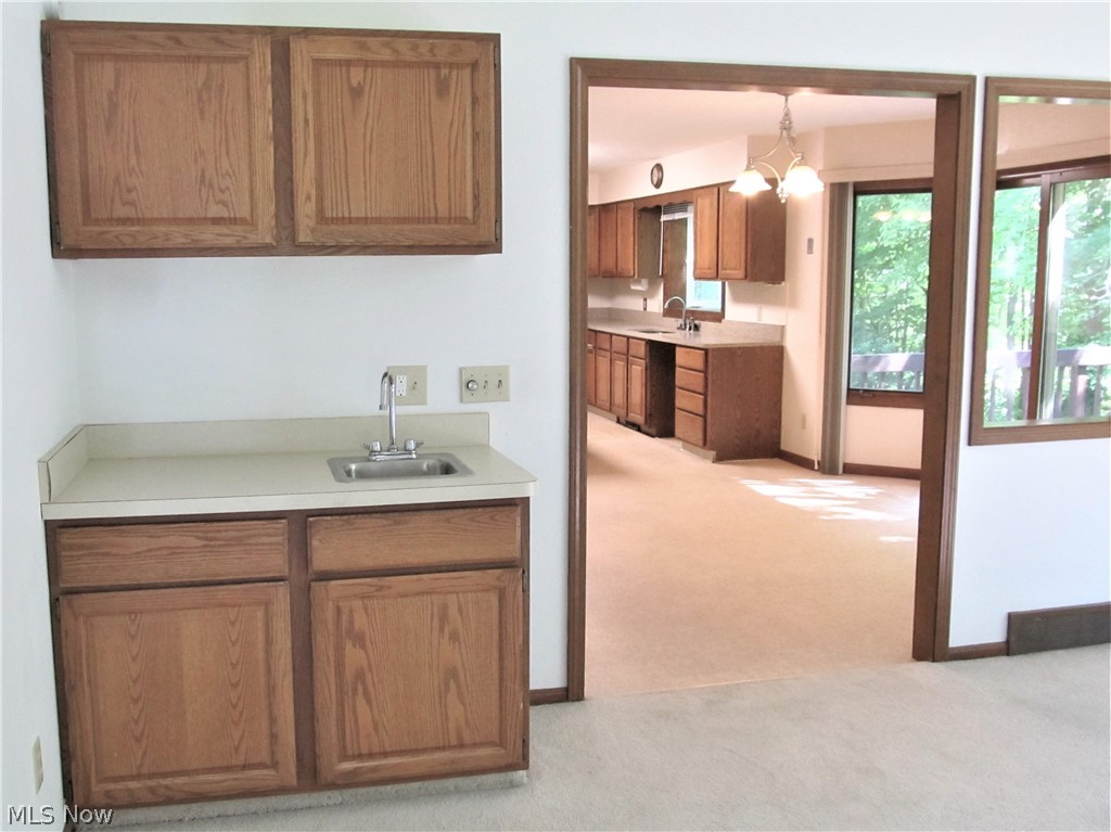 Oakview Estates - Residential Lease