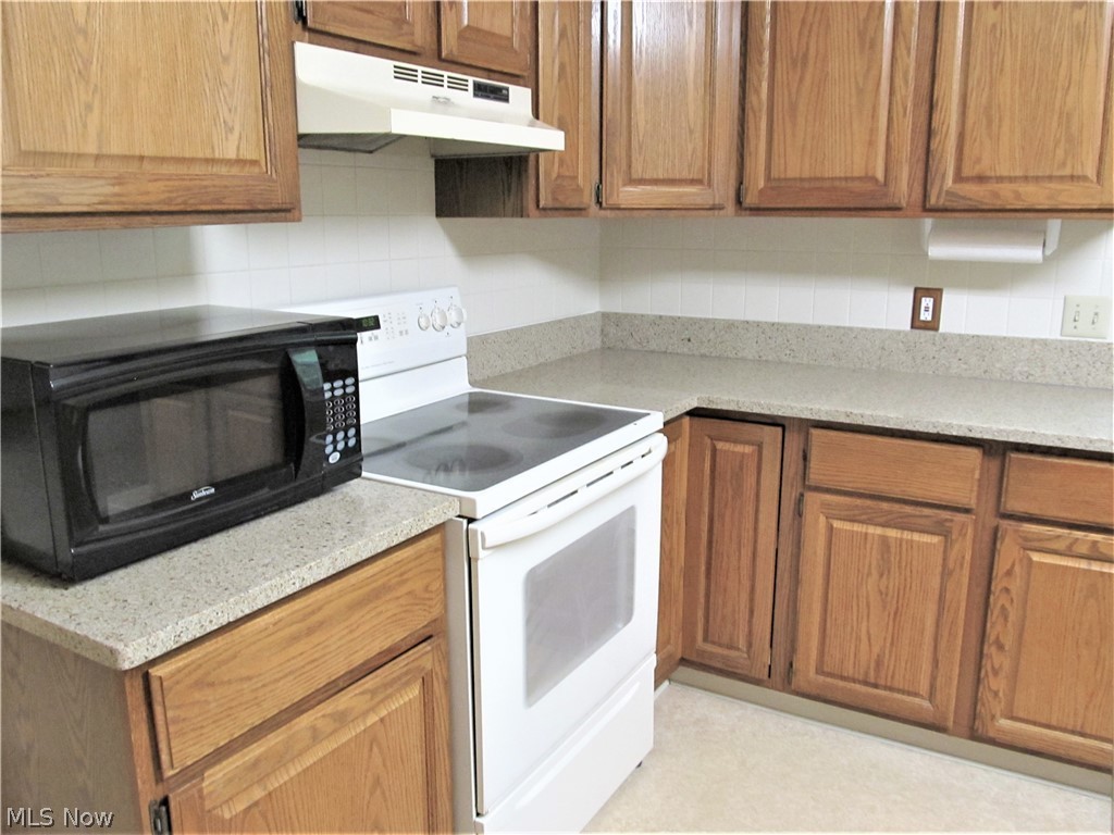 Oakview Estates - Residential Lease