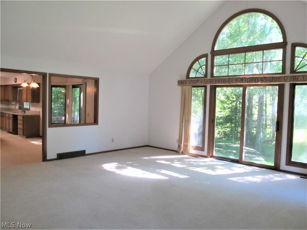 Oakview Estates - Residential Lease