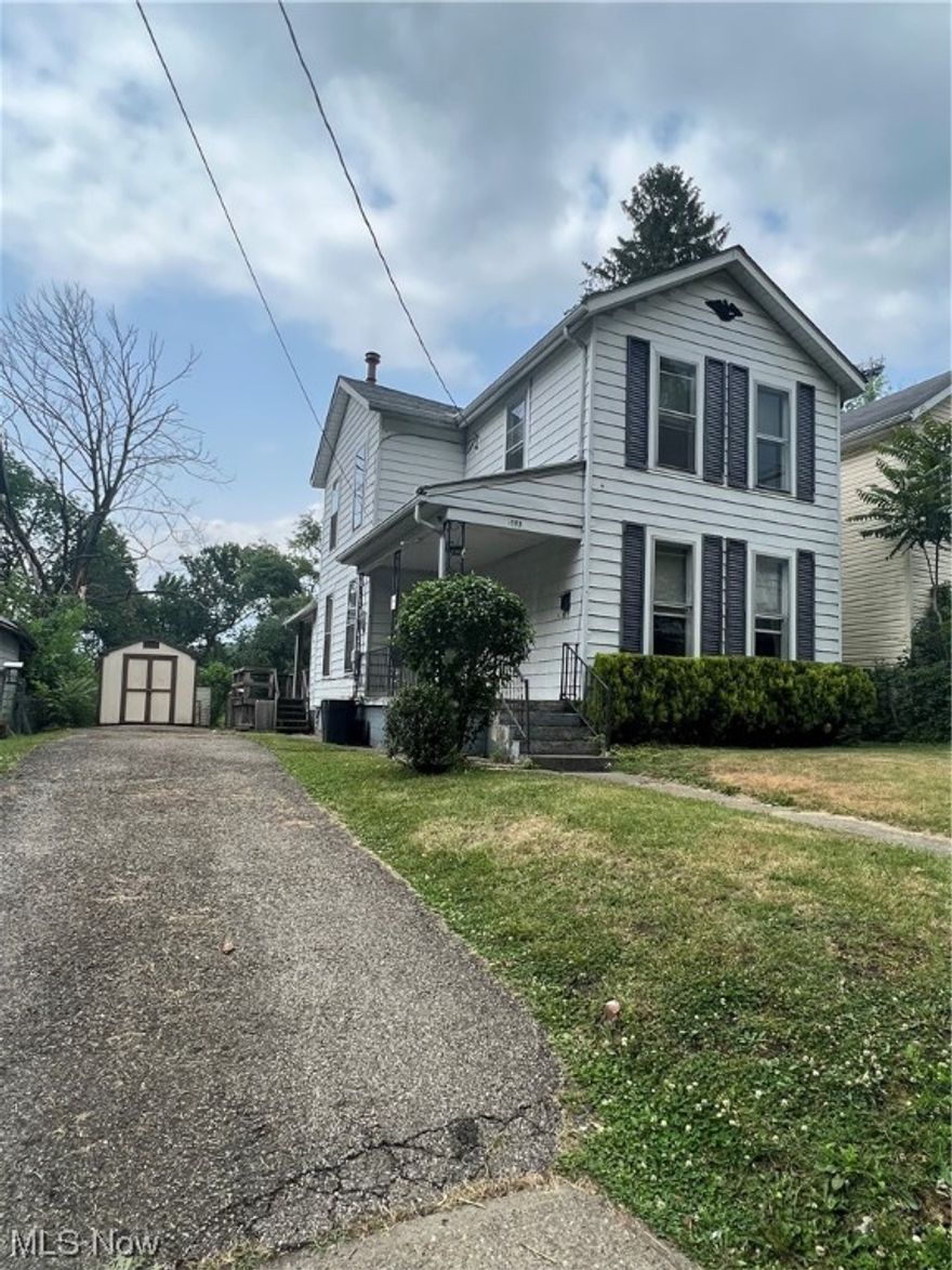 Private back yard! Spacious home!