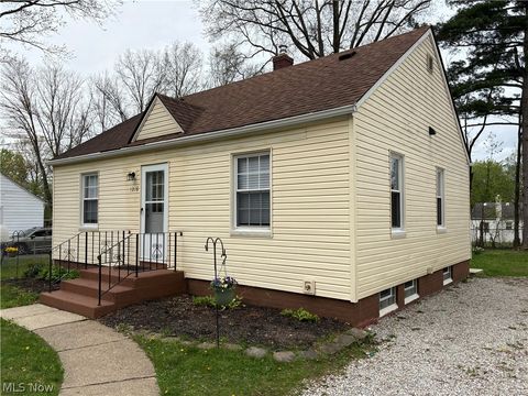 Photo of 1216 Hardesty Boulevard, Akron, OH 44320 (MLS # 5202621)