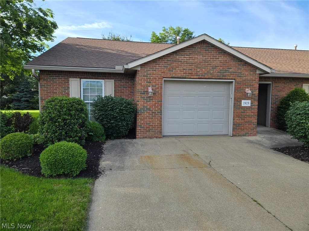 Photo of 1819 Saddlebrook Circle, Wooster, OH 44691 (MLS # 5216030)
