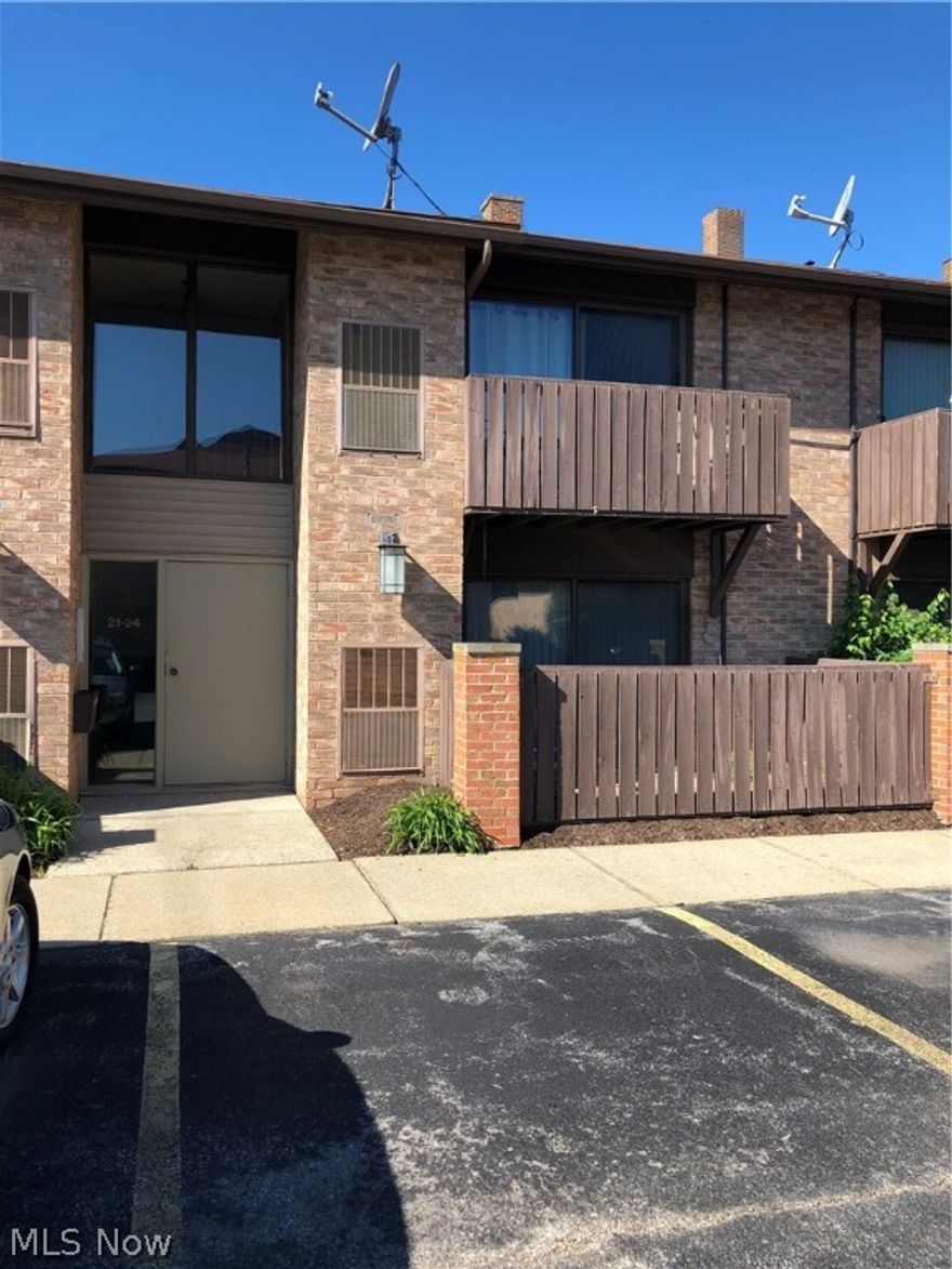 A rare find! Top floor unit in Sutton Courts in the Edgewater neighborhood. Two bedroom unit with in suite laundry. Large private balcony. Fresh carpet and paint in the last two years. Ceramic tile in the bath. New furnace and central air. Assigned parking. HOA fees under $200!!! Close to bus line, restaurants, gym, Lucky's grocery. A great condo in a great neighborhood!